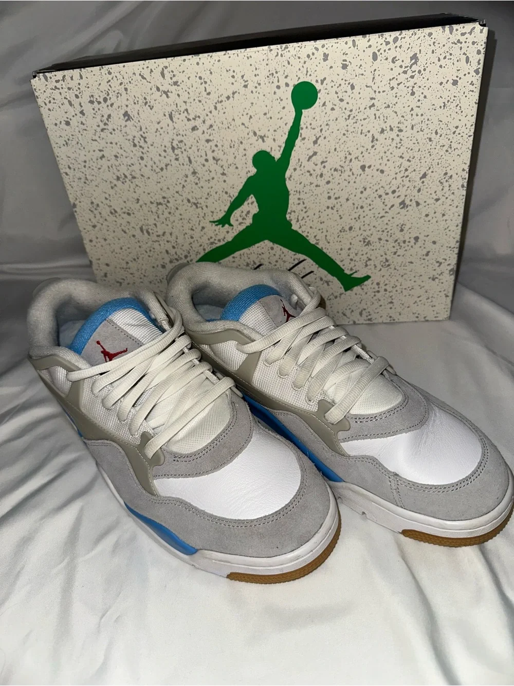 Jordan Low-Top Sneakers in White, Light Blue & Gray